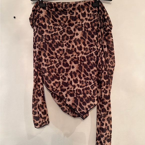 SHEIN BAE Plus Size Women Leopard Print Asymmetrical Neck Top - 2XL - Picture 2 of 3